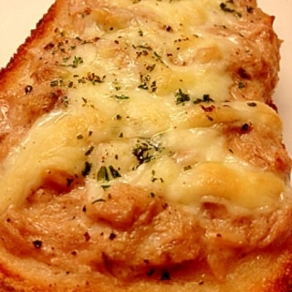 シーチキン・マヨマスタードのチーズトースト